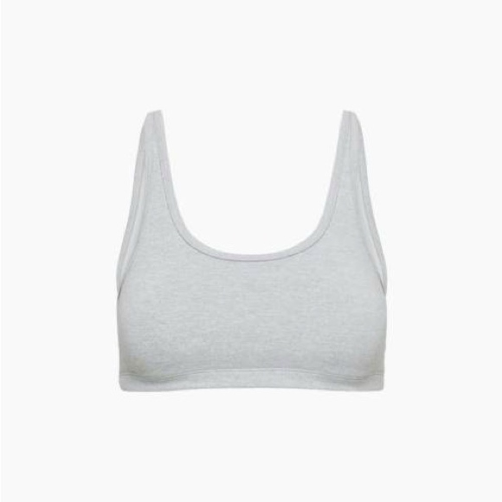Aritzia Golden
LIFE MINI BRA TOP
Size small
SPACE DYE CHROME